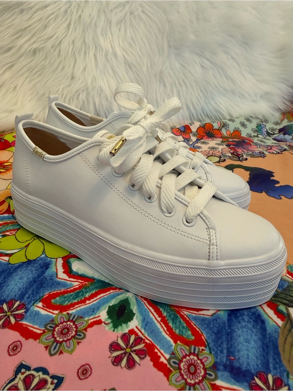 NEW Keds Sz 7 White Platform Lace-Up Sneakers Gold Glittery Logo - Picture 4 of 10